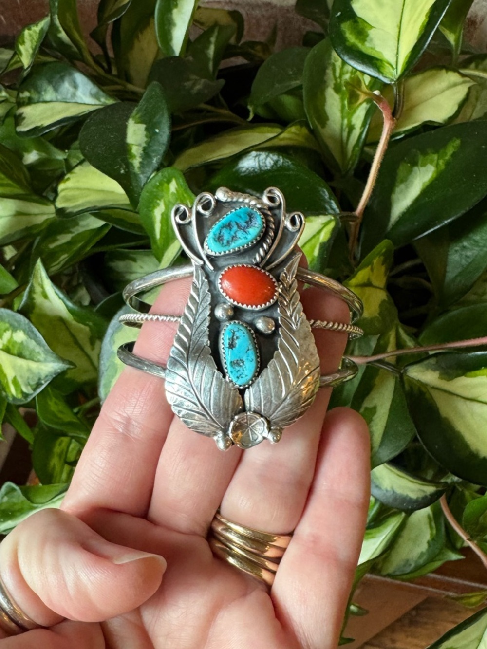 Gorgeous VTG Navajo Yazzie Sterling 3 Stone Turquoise and Coral Cuff Bracelet - Picture 2 of 16